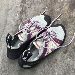 Scarpa Helix Rock Climbing Shoes - NEW